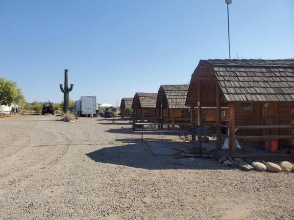 Black Canyon Campground Modern Sleeping Pods Tiny Homes Black Canyon City Экстерьер фото